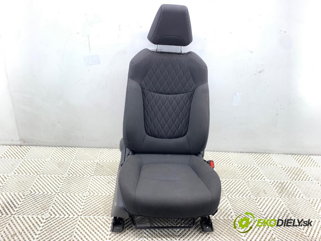 TOYOTA COROLLA E21 sedan 2022 72 kW 1.8 VVTi Hybrid (ZWE211, MZEA12) 1798 Sedadlo pravy predný 