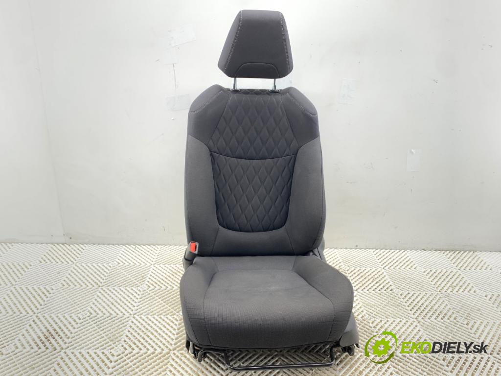 TOYOTA COROLLA E21 sedan 2022 72 kW 1.8 VVTi Hybrid (ZWE211, MZEA12) 1798 Sedadlo ľavy predný 