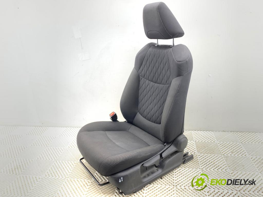 TOYOTA COROLLA E21 sedan 2022 72 kW 1.8 VVTi Hybrid (ZWE211, MZEA12) 1798 Sedadlo ľavy predný