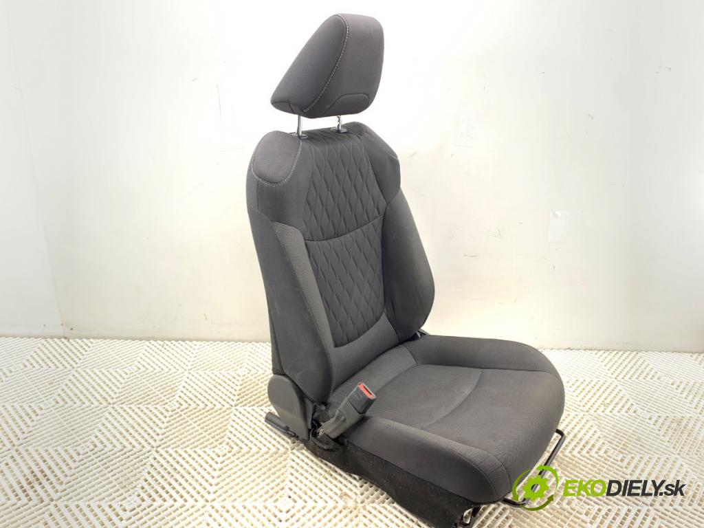 TOYOTA COROLLA E21 sedan 2022 72 kW 1.8 VVTi Hybrid (ZWE211, MZEA12) 1798 Sedadlo ľavy predný