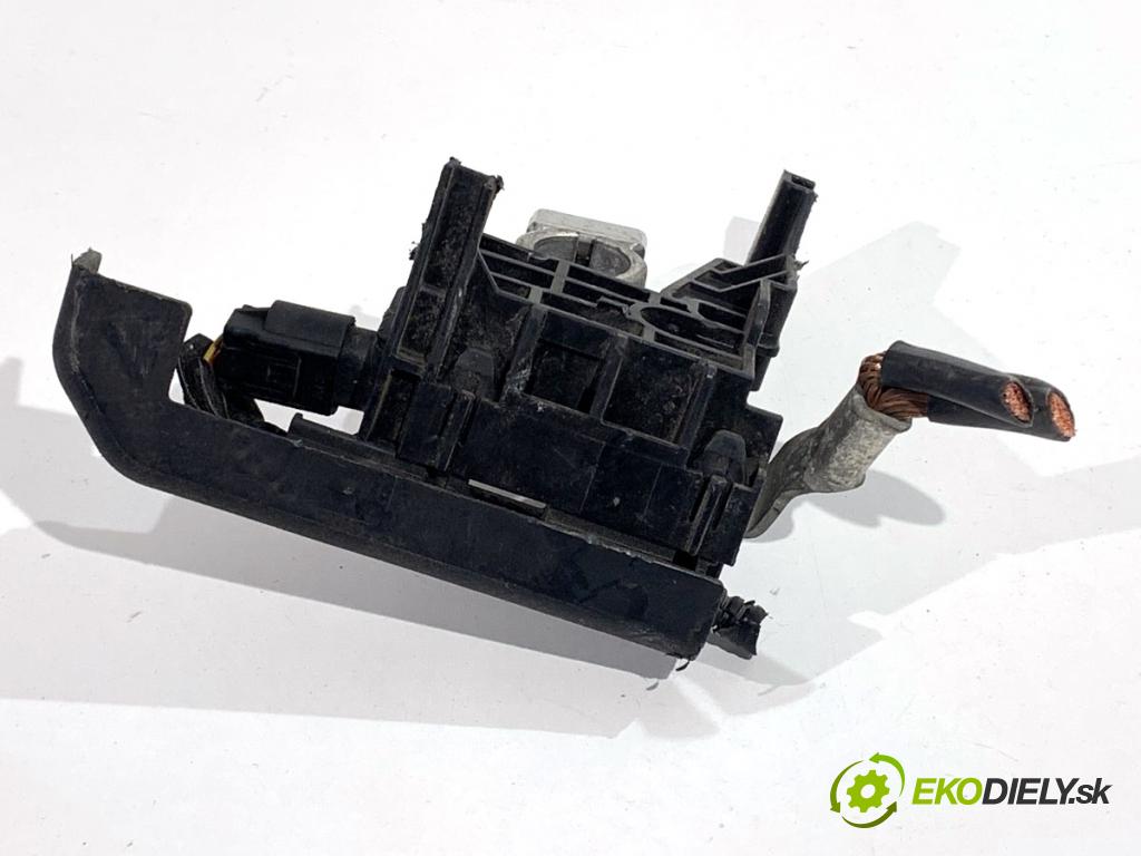 TOYOTA COROLLA E21 sedan 2022 72 kW 1.8 VVTi Hybrid (ZWE211, MZEA12) 1798 svorka MINUS 28850-0Y020