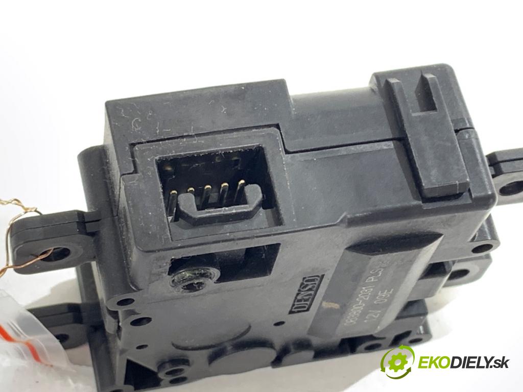 TOYOTA COROLLA E21 sedan 2022 72 kW 1.8 VVTi Hybrid (ZWE211, MZEA12) 1798 motor topení 063800-2031