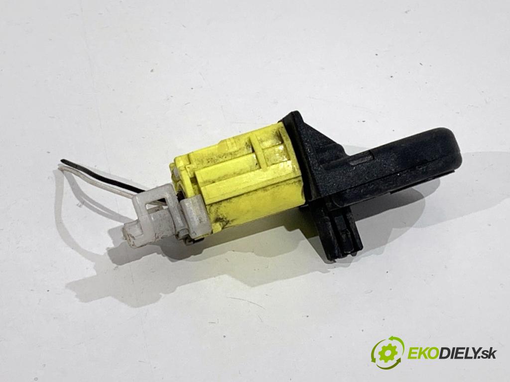 TOYOTA COROLLA E21 sedan 2022 72 kW 1.8 VVTi Hybrid (ZWE211, MZEA12) 1798 Snímač nárazu 89173-02140 (Snímač nárazu)