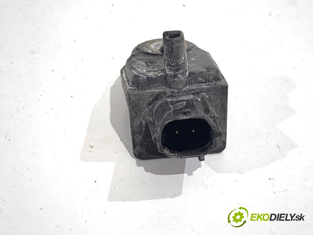 TOYOTA COROLLA E21 sedan 2022 72 kW 1.8 VVTi Hybrid (ZWE211, MZEA12) 1798 Snímač nárazu 89173-02140 (Snímač nárazu)