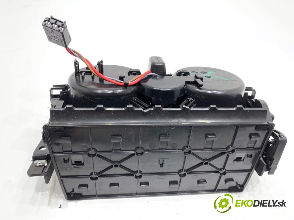 AUDI Q8 SUV 2019 210 kW 50 TDI Mild Hybrid quattro 2967 Držiak na nápoje 4M8862533 (Držiak (úchyt) na nápoje)