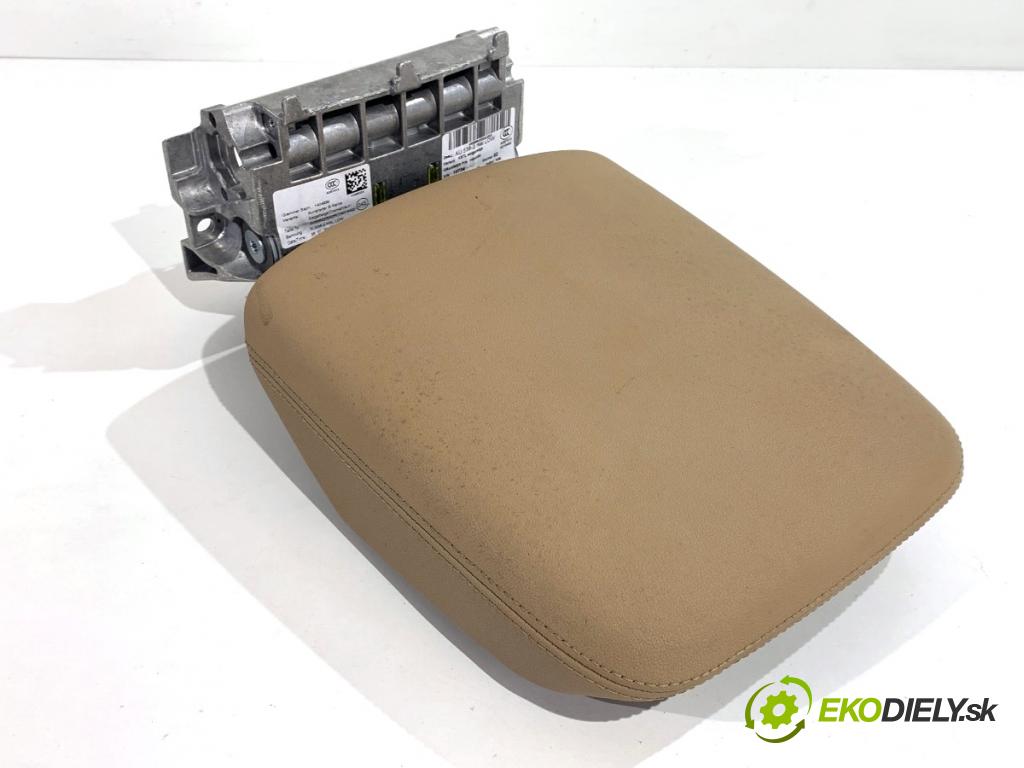 AUDI Q8 SUV 2019 210 kW 50 TDI Mild Hybrid quattro 2967 loketní opěrka 4M8864205A (Loketní opěrka)