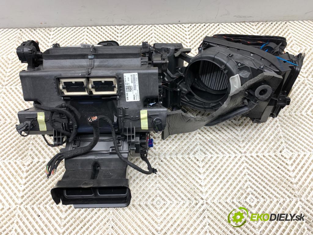 AUDI Q8 SUV 2019 210 kW 50 TDI Mild Hybrid quattro 2967 Výhrevné teleso, radiátor kúrenia komplet KOMBAJN 4M1820001AF (Radiátor kúrenia)