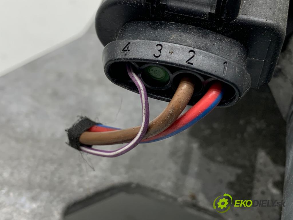 AUDI Q8 SUV 2019 210 kW 50 TDI Mild Hybrid quattro 2967 Mechanizmus stieračov predný 4M8955023 (Motorček stieračov predný)