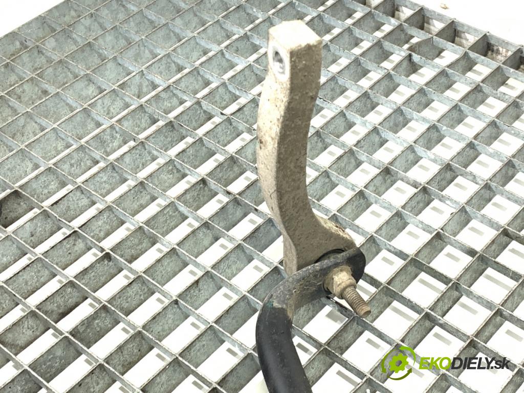 AUDI Q8 SUV 2019 210 kW 50 TDI Mild Hybrid quattro 2967 Tyč stabilizátora zad 4M0511305BE (Stabilizátor predný)