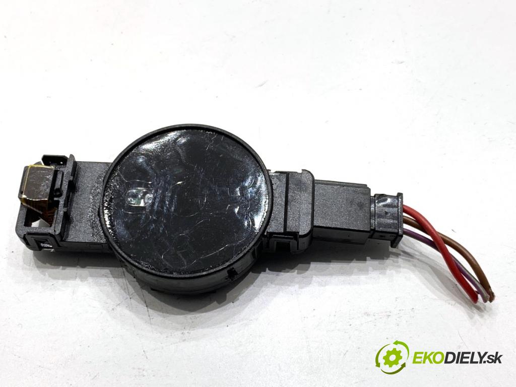 AUDI Q8 SUV 2019 210 kW 50 TDI Mild Hybrid quattro 2967 snímač deště 81A955555A (Snímač deště)