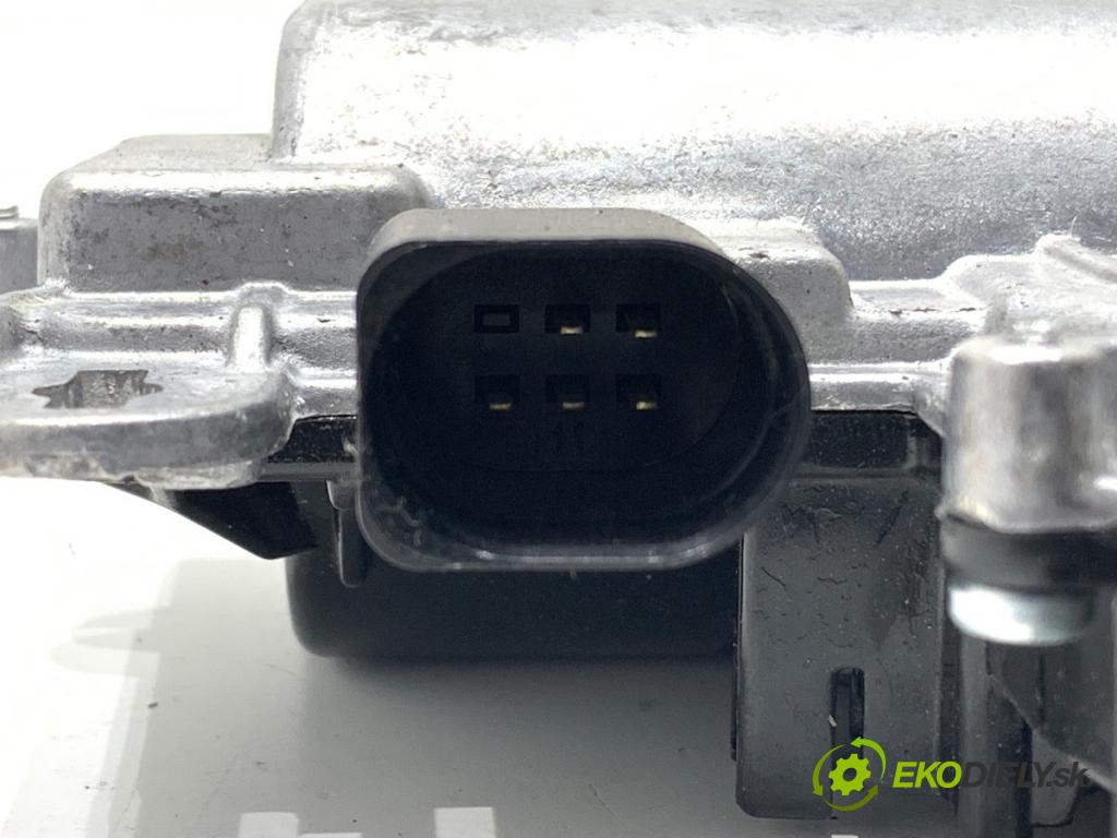 AUDI Q8 SUV 2019 210 kW 50 TDI Mild Hybrid quattro 2967 doťah dverí zad 3V5827887C