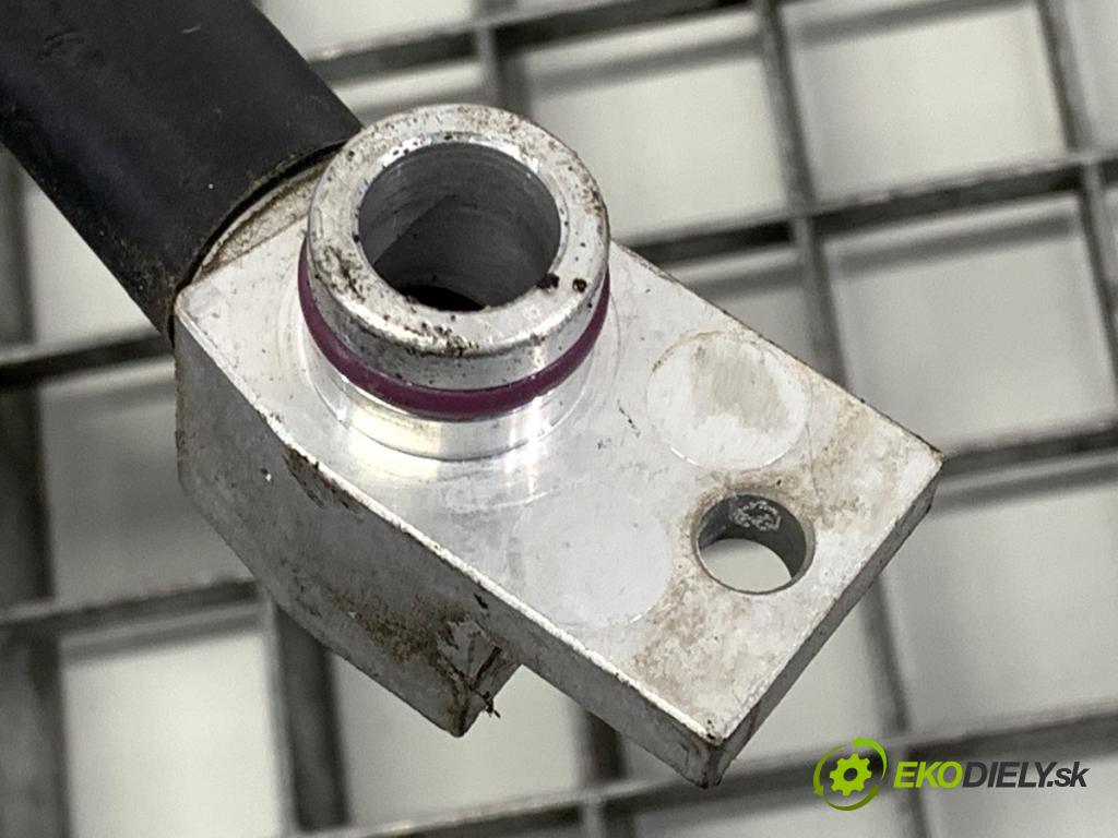 AUDI Q8 SUV 2019 210 kW 50 TDI Mild Hybrid quattro 2967 rúrka klimatizace 4M1816740N (Trubka klimatizace)