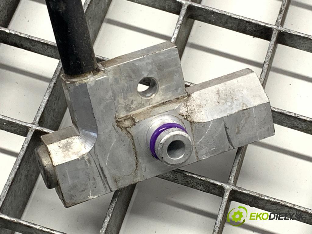 AUDI Q8 SUV 2019 210 kW 50 TDI Mild Hybrid quattro 2967 rúrka klimatizace 4M1816720R (Trubka klimatizace)