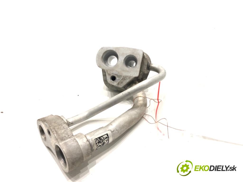 AUDI Q8 SUV 2019 210 kW 50 TDI Mild Hybrid quattro 2967 rúrka klimatizace  (Trubka klimatizace)