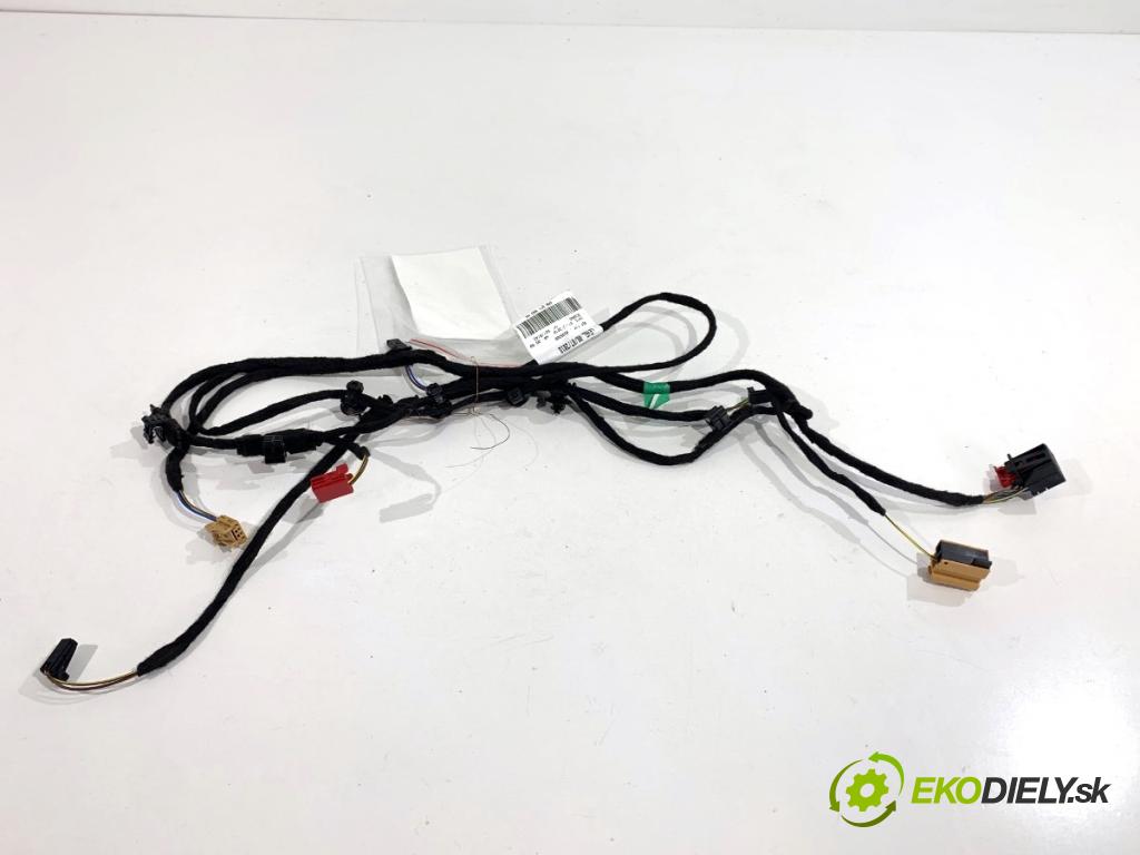 AUDI Q8 SUV 2019 210 kW 50 TDI Mild Hybrid quattro 2967 káblovačka čalounění dveře zadní část pravý 4M8971693AK