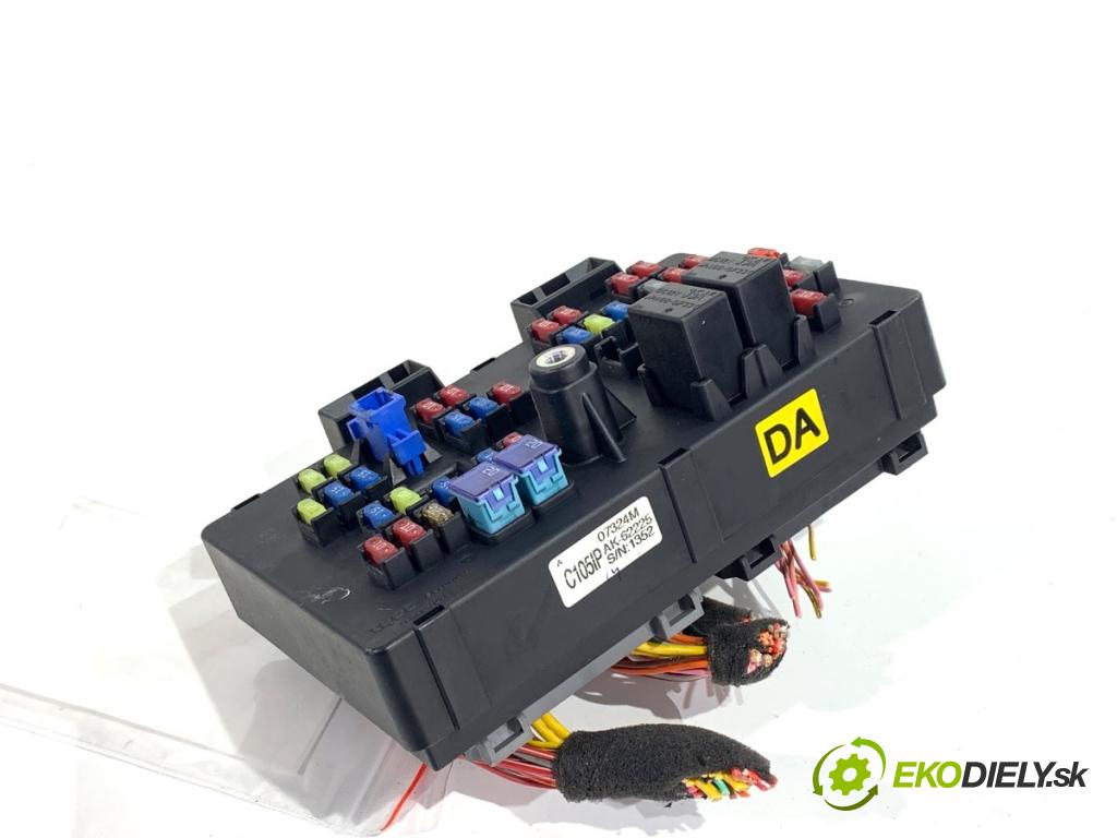 OPEL ANTARA A SUV 2007 110 kW 2.0 CDTI 4x4 1991 Skrinka poistková C105IP 07324M (Poistková skrinka)