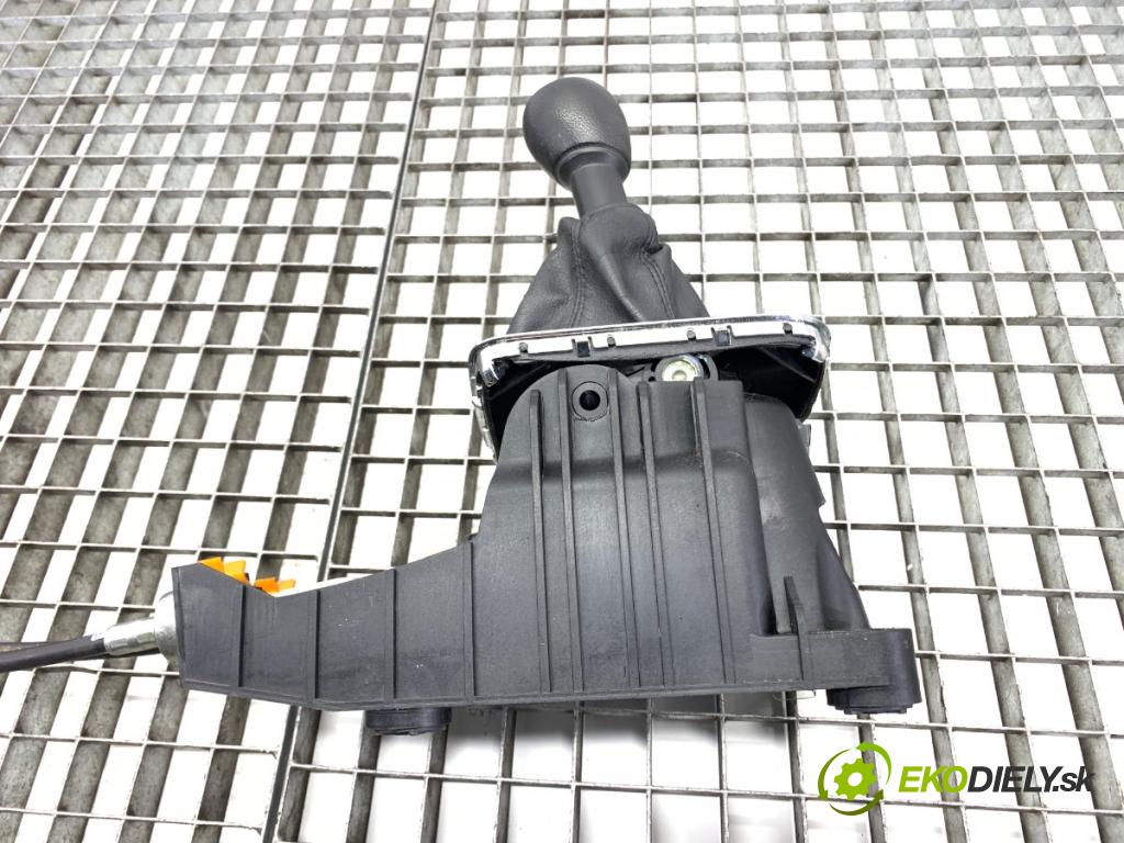 OPEL ANTARA A SUV 2007 110 kW 2.0 CDTI 4x4 1991 Kulisa  (Rýchlostná páka (kulisa))