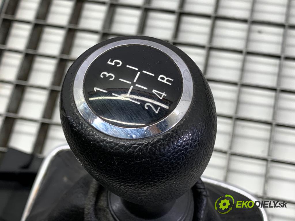 OPEL ANTARA A SUV 2007 110 kW 2.0 CDTI 4x4 1991 Kulisa  (Rýchlostná páka (kulisa))