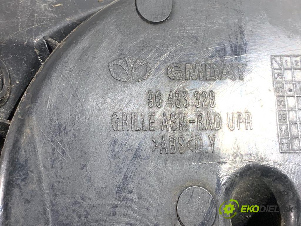 OPEL ANTARA A SUV 2007 110 kW 2.0 CDTI 4x4 1991 mřížka maska 96433328 (Přední mřížka (maska chladiče))