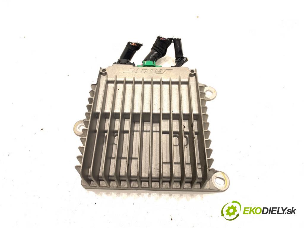 MAZDA CX-5 SUV 2013 129 kW 2.2 D AWD (KE102) 2191 zesilovač KD4666A20A (Zesilovač)