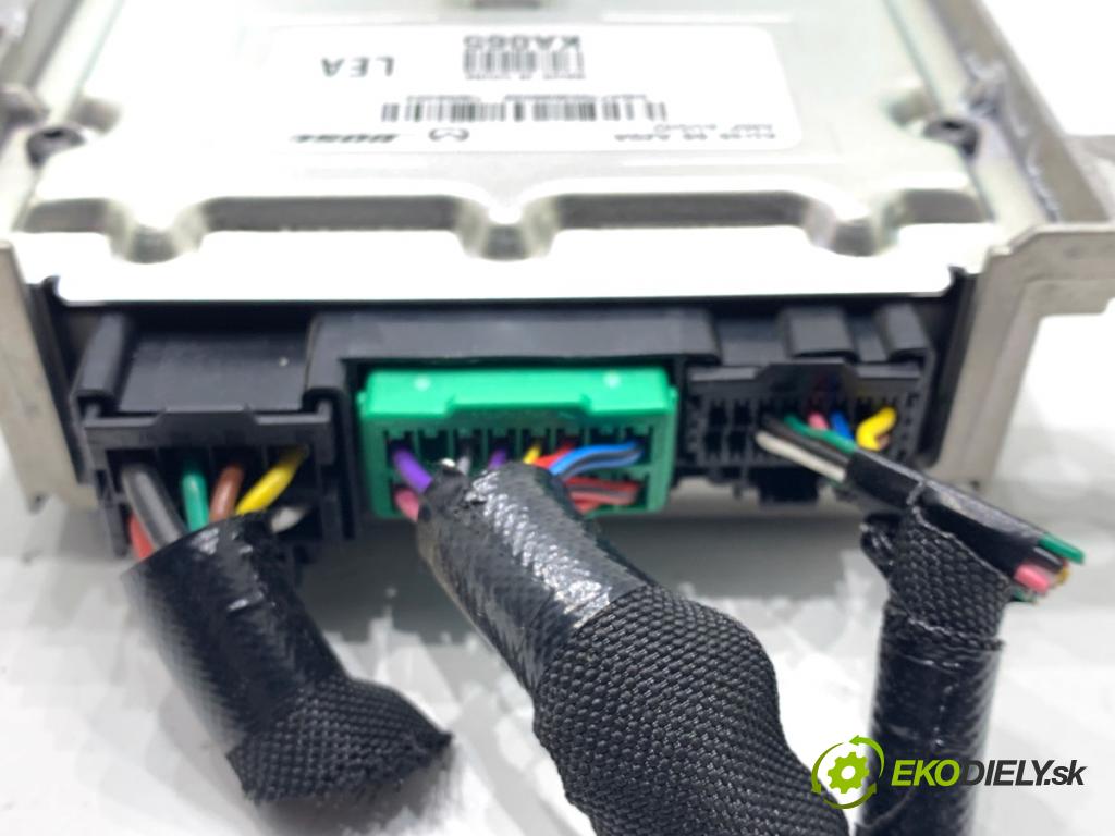 MAZDA CX-5 SUV 2013 129 kW 2.2 D AWD (KE102) 2191 zesilovač KD4666A20A (Zesilovač)