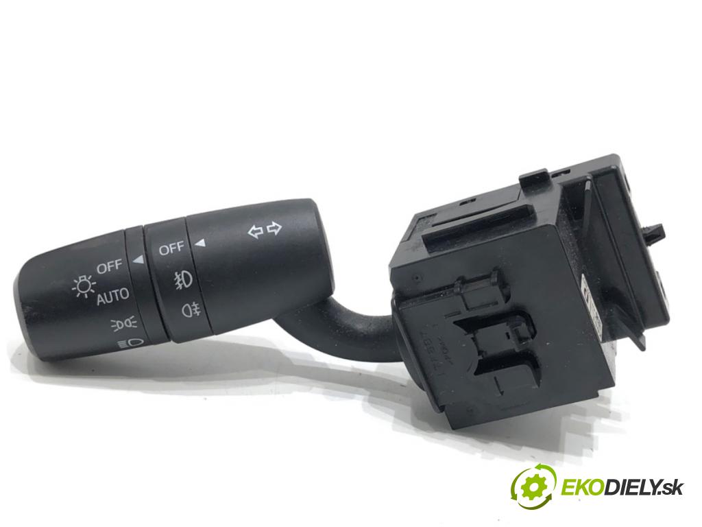 MAZDA CX-5 SUV 2013 129 kW 2.2 D AWD (KE102) 2191 Prepínač smeroviek 17F887 (Prepínacie páčky pod volantom)