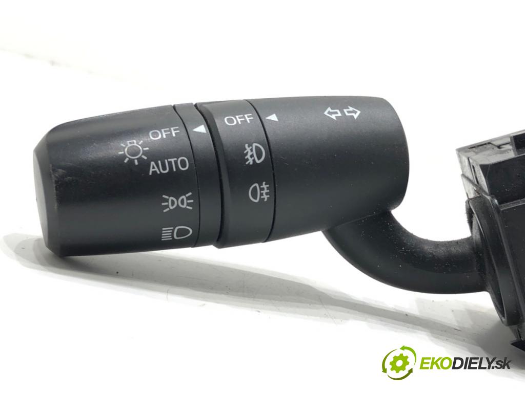 MAZDA CX-5 SUV 2013 129 kW 2.2 D AWD (KE102) 2191 Prepínač smeroviek 17F887 (Prepínacie páčky pod volantom)