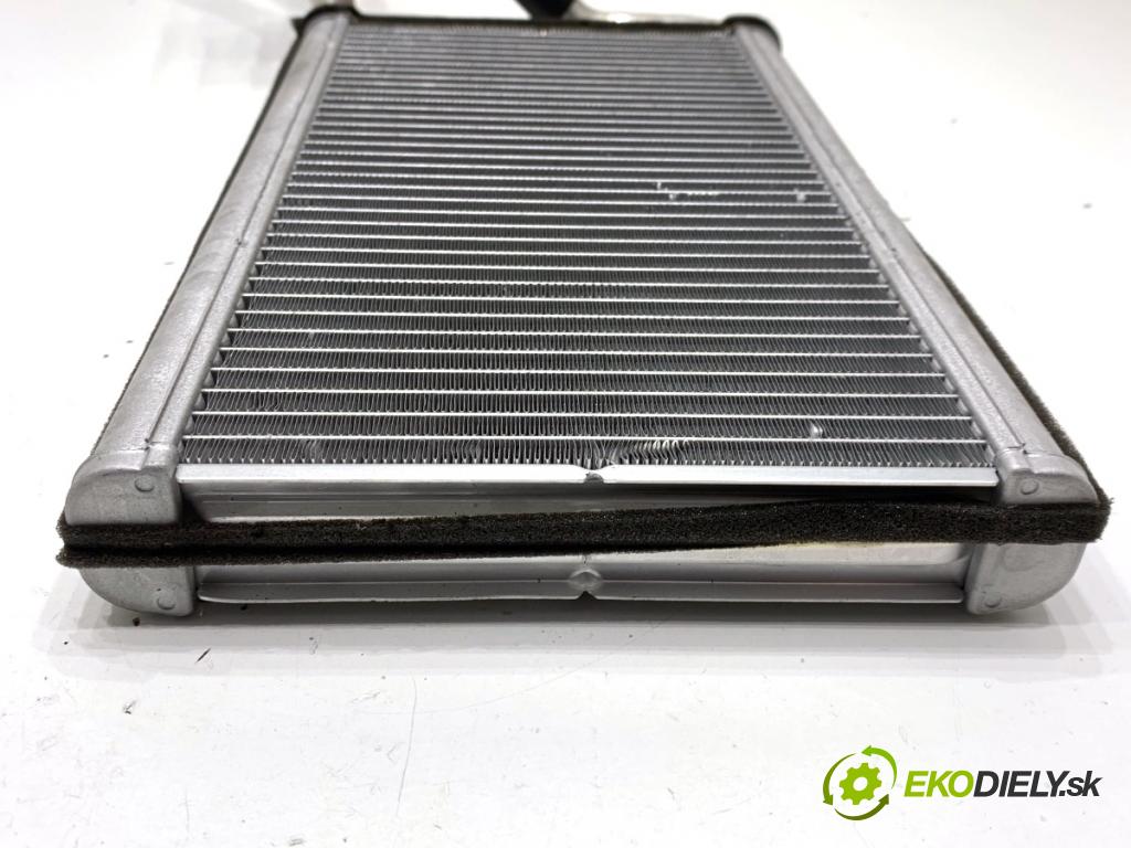 MAZDA CX-5 SUV 2013 129 kW 2.2 D AWD (KE102) 2191 Výhrevné teleso, radiátor kúrenia 8110011A (Radiátor kúrenia)