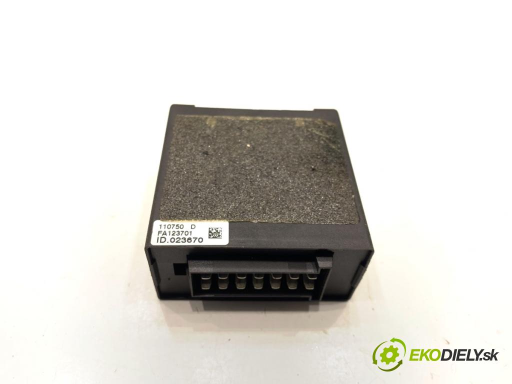 MAZDA CX-5 SUV 2013 129 kW 2.2 D AWD (KE102) 2191 Modul ťažného oka C831-V8-921 (Riadiaca jednotka ostatné)