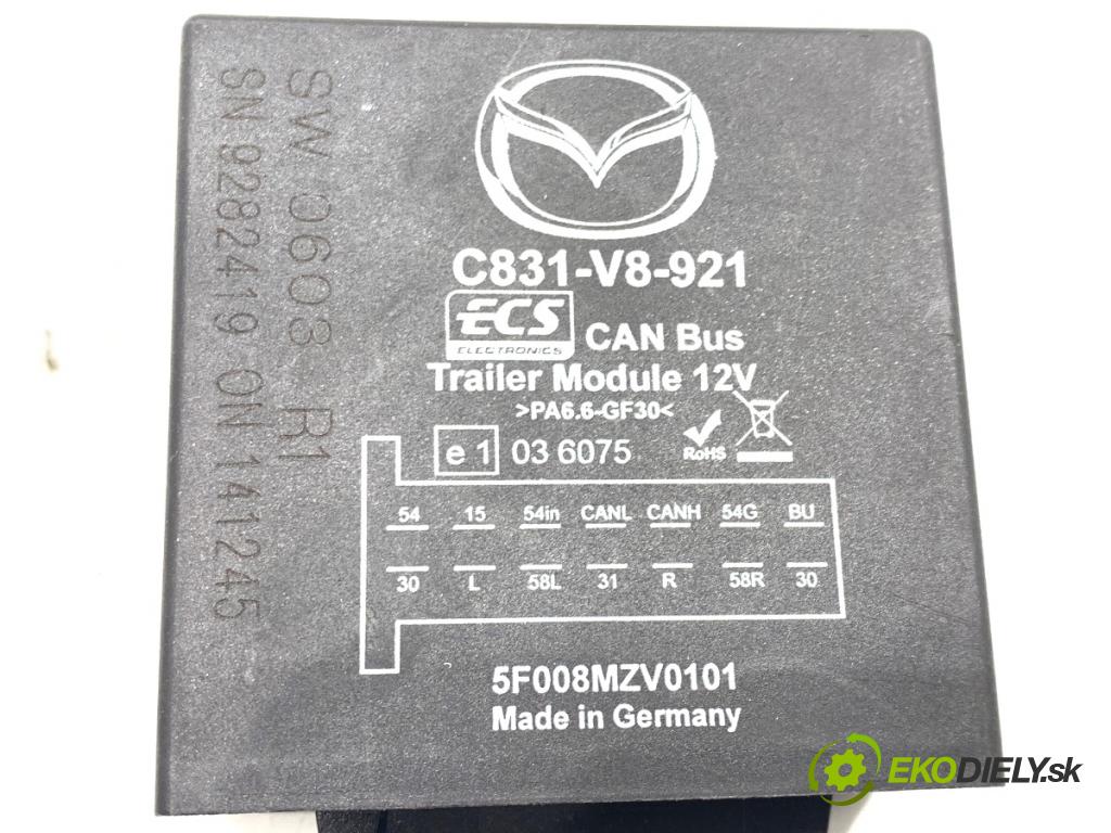 MAZDA CX-5 SUV 2013 129 kW 2.2 D AWD (KE102) 2191 modul tažného oka C831-V8-921 (Řídící jednotka ostatní)