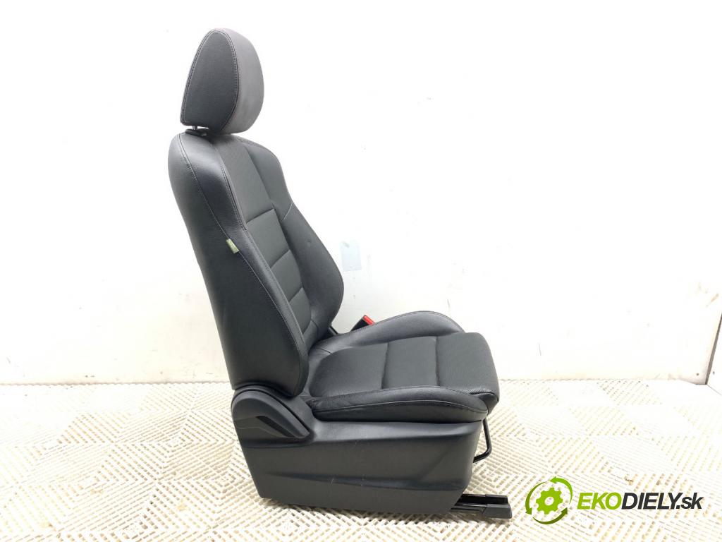 MAZDA CX-5 SUV 2013 129 kW 2.2 D AWD (KE102) 2191 Sedadlo pravy predný