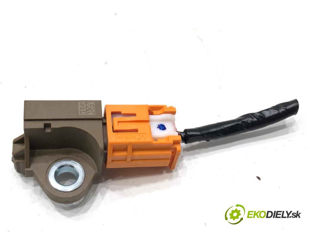 MAZDA CX-5 SUV 2013 129 kW 2.2 D AWD (KE102) 2191 Snímač nárazu KD45-57KC0 (Snímač nárazu)