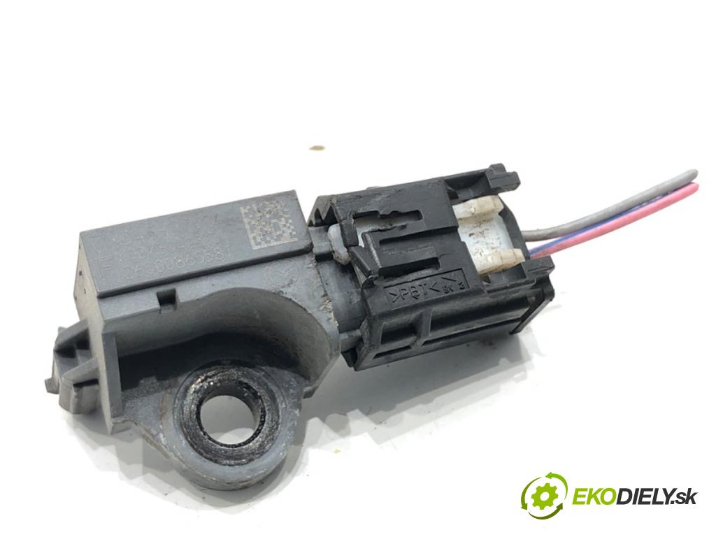 MAZDA CX-5 SUV 2013 129 kW 2.2 D AWD (KE102) 2191 Snímač nárazu KD45-57K1X (Snímač nárazu)