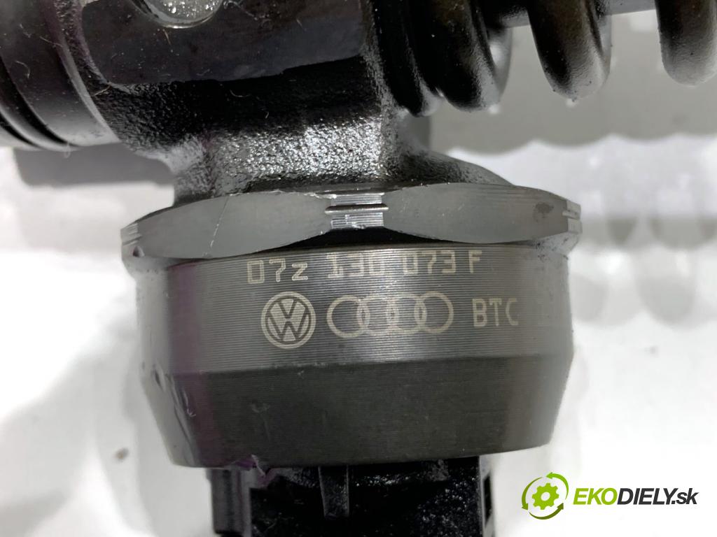 VW TRANSPORTER T5 Autobus 2003 96 kW 2.5 TDI 2461 vstrekovače 0414720210