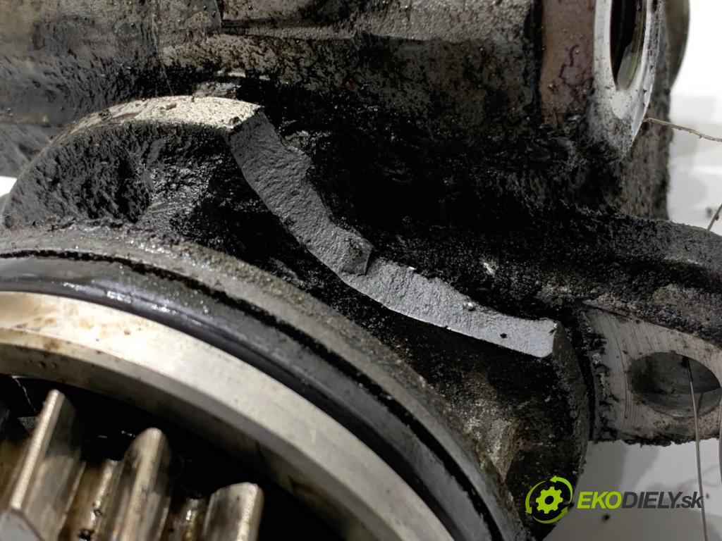 VW TRANSPORTER T5 Autobus 2003 96 kW 2.5 TDI 2461 Pumpa servočerpadlo 7H0422153A (Servočerpadlo)