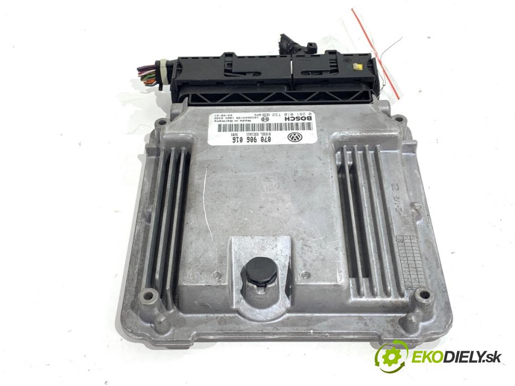 VW TRANSPORTER T5 Autobus 2003 96 kW 2.5 TDI 2461 riadiaca jednotka Motor 070906016 0281010732 (Riadiaca jednotka)