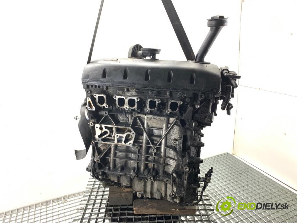 VW TRANSPORTER T5 Autobus 2003 96 kW 2.5 TDI 2461 Motor AXD (Motor)