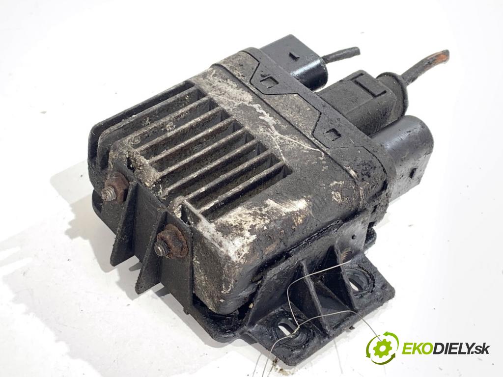 VW TRANSPORTER T5 Autobus 2003 96 kW 2.5 TDI 2461 Modul ventilátora 7H0959507