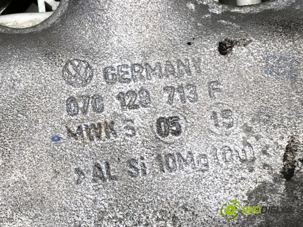 VW TRANSPORTER T5 Autobus 2003 96 kW 2.5 TDI 2461 Potrubie sacie, sanie 070129713F (Sacie potrubie)