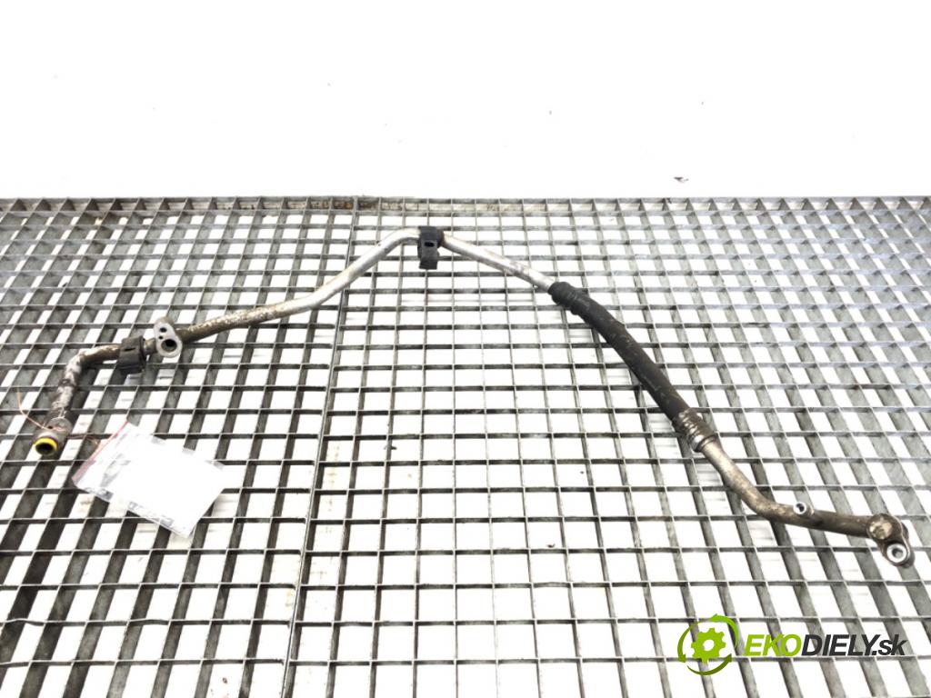 VW TRANSPORTER T5 Autobus 2003 96 kW 2.5 TDI 2461 rúrka klimatizace 7H1820743E (Trubka klimatizace)