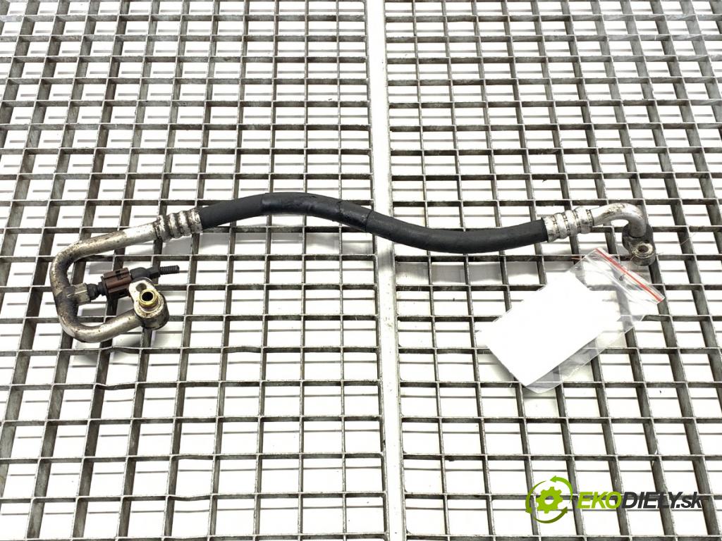 VW TRANSPORTER T5 Autobus 2003 96 kW 2.5 TDI 2461 rúrka klimatizace 7H0820721E (Trubka klimatizace)