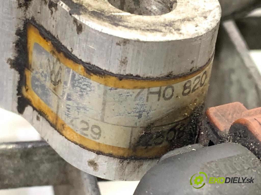 VW TRANSPORTER T5 Autobus 2003 96 kW 2.5 TDI 2461 rúrka klimatizace 7H0820721E (Trubka klimatizace)