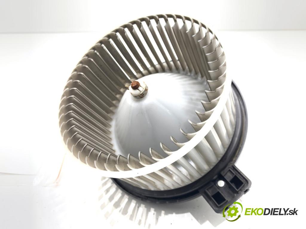 MAZDA 3 BM liftback 2014 88 kW 2.0 1998 ventilátor kúrenia 872700-0701