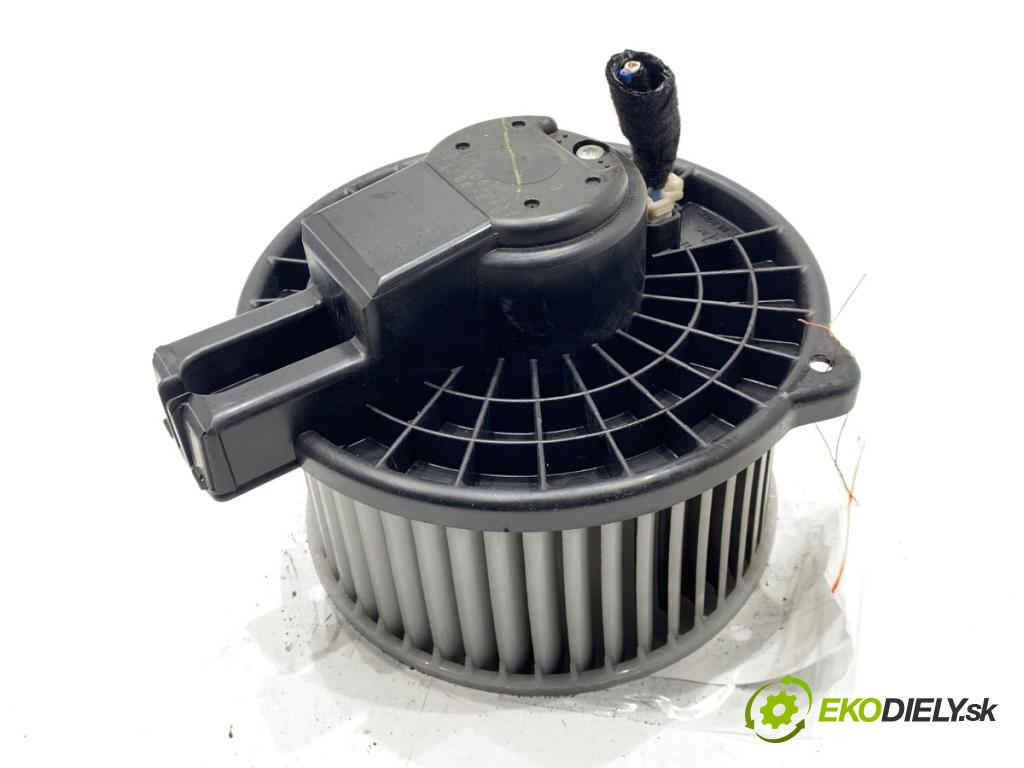 MAZDA 3 BM liftback 2014 88 kW 2.0 1998 ventilátor kúrenia 872700-0701