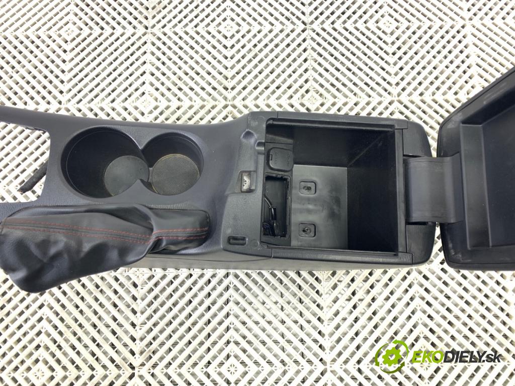 MAZDA 3 BM liftback 2014 88 kW 2.0 1998 Tunel středový OPĚRADLO: BHN1-64961