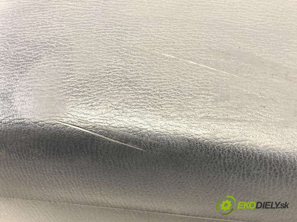 MAZDA 3 BM liftback 2014 88 kW 2.0 1998 Tunel středový OPĚRADLO: BHN1-64961