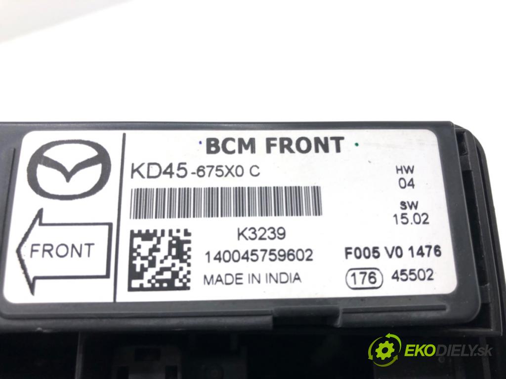 MAZDA 3 BM liftback 2014 88 kW 2.0 1998 skříňka poistková KD45-675X0 (Pojistková skříňka)