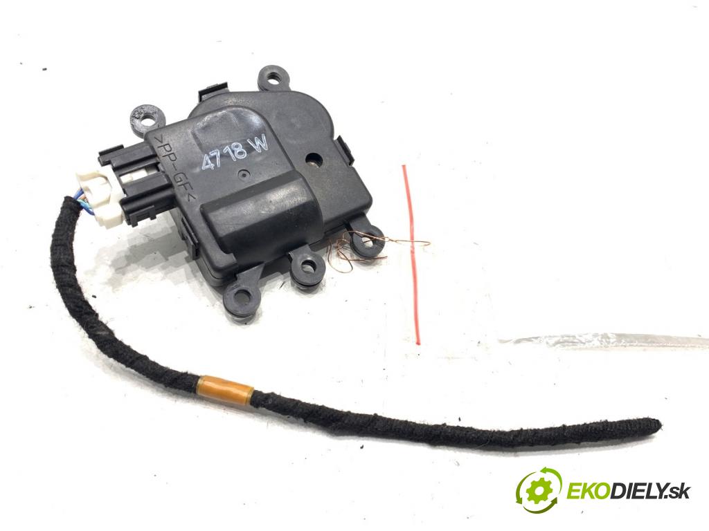 MAZDA 3 BM liftback 2014 88 kW 2.0 1998 Motorček kúrenia  (Motorček kúrenia)