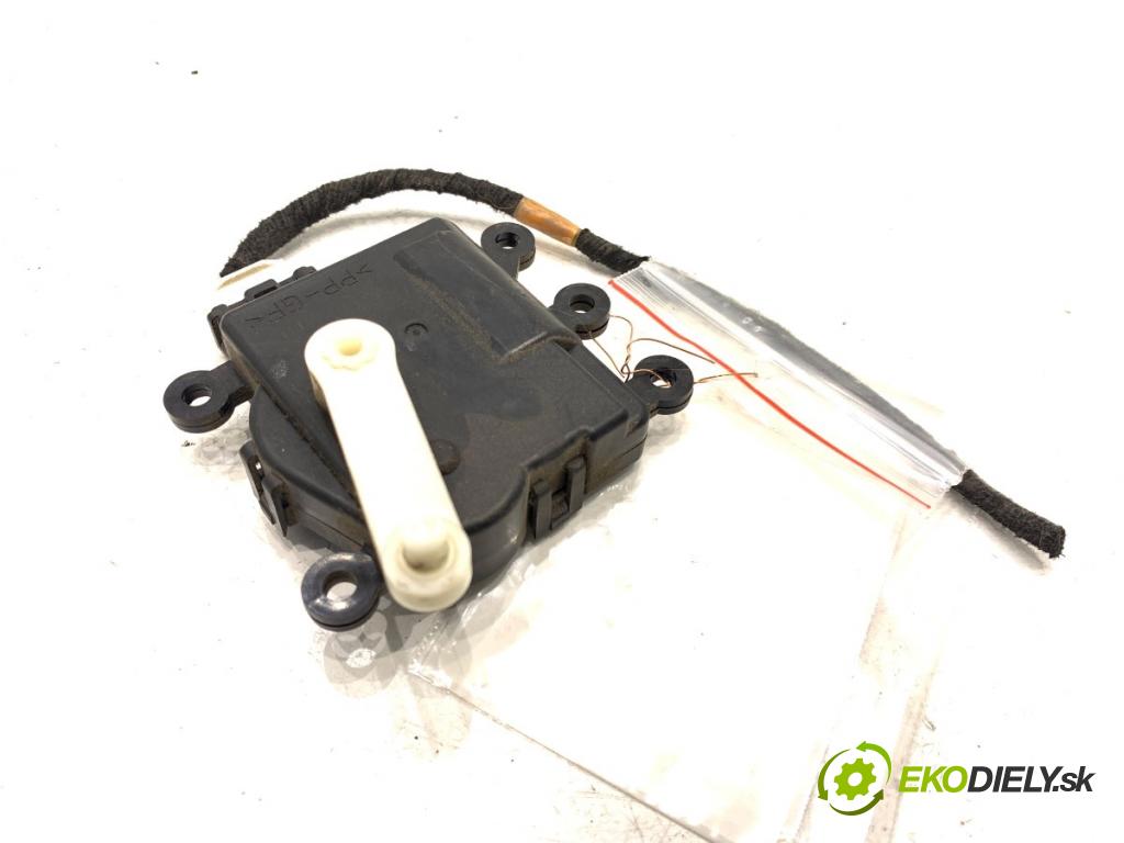 MAZDA 3 BM liftback 2014 88 kW 2.0 1998 Motorček kúrenia  (Motorček kúrenia)