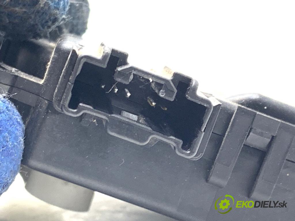 MAZDA 3 BM liftback 2014 88 kW 2.0 1998 Motorček kúrenia  (Motorček kúrenia)